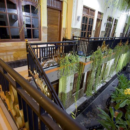 Asta House Hotel Kuta  Exterior photo