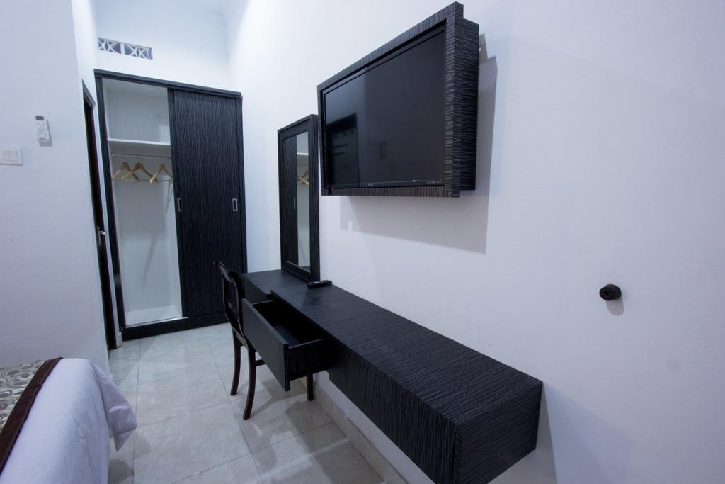 Asta House Hotel Kuta  Exterior photo