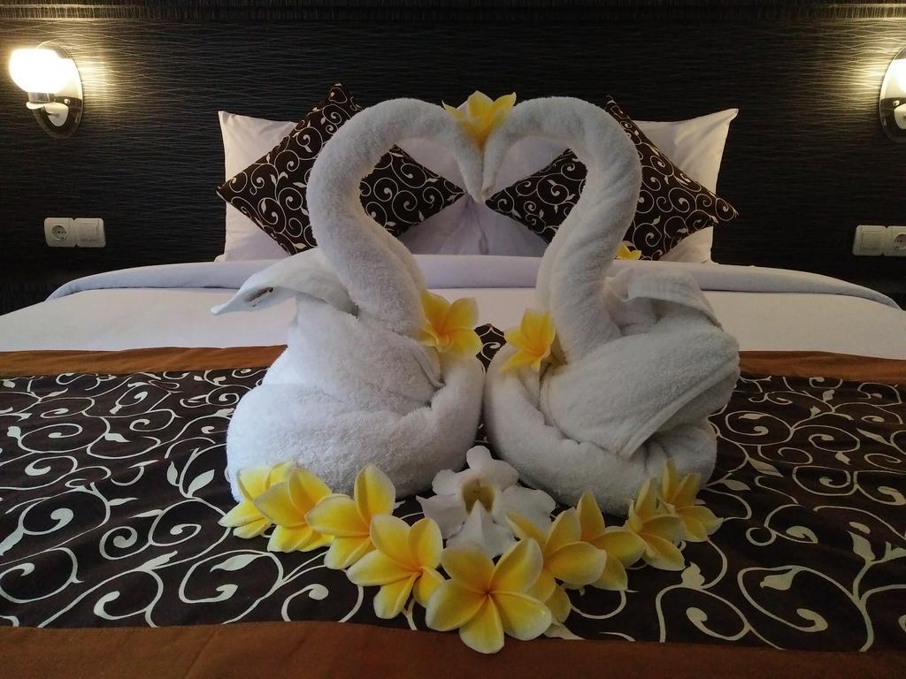 Asta House Hotel Kuta  Exterior photo